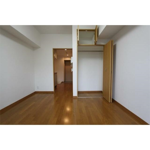 ラグジュアリーガーデン東松戸の洋室