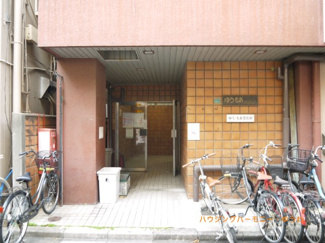 【エントランス】