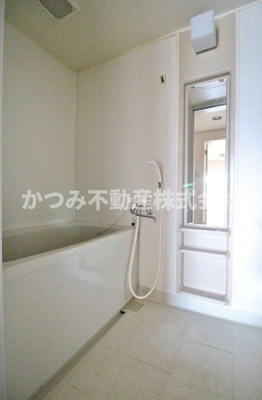【浴室】 | セントラルパレス | ※別号室参考写真