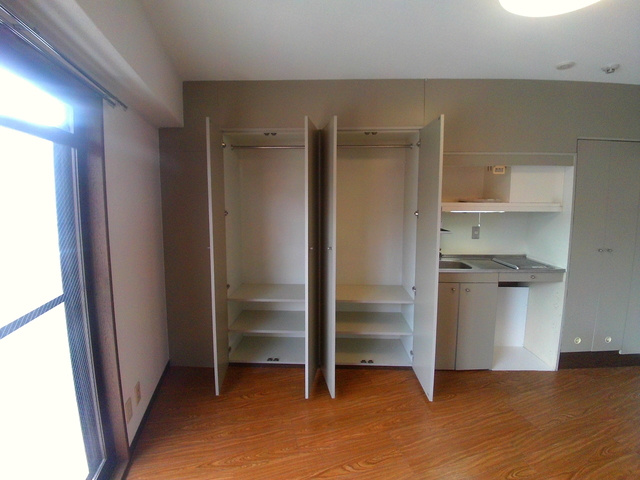 ロマネスク六甲第２の収納