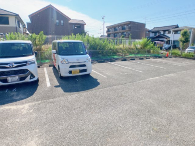 辻ハイムの駐車場