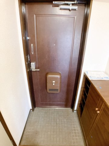 辻ハイムの玄関