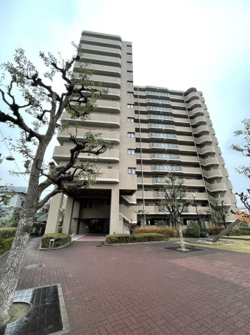 ファミール鶴見の外観