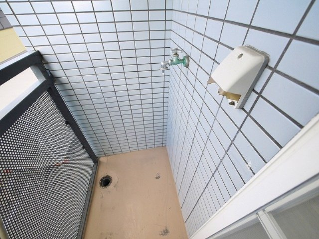 シティパレス大和小泉の設備|洗濯機置き場です