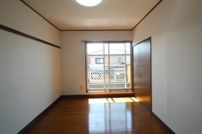 【収納】 | サンハイツ田中Ⅰ | 寝室にある収納です