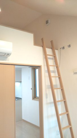 パレ・グリフォンのその他