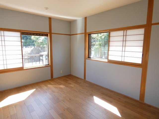 瀬戸西町　中古戸建　【リノベーション住宅】の洋室|2F  西の部屋　6.0帖