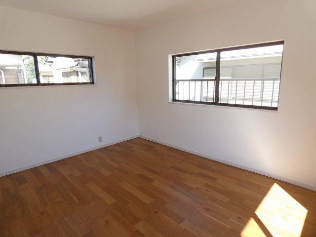 瀬戸西町　中古戸建　【リノベーション住宅】の洋室|2F  東の部屋　6.0帖