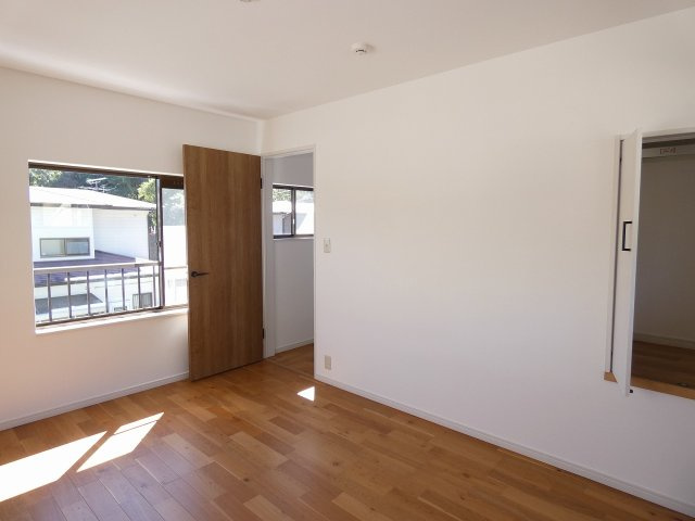 瀬戸西町　中古戸建　【リノベーション住宅】の洋室|2F  東の部屋　6.0帖