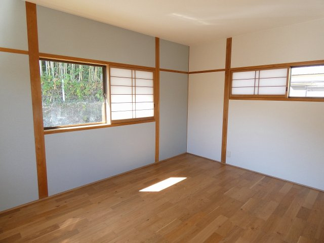 瀬戸西町　中古戸建　【リノベーション住宅】の洋室|2F  西の部屋　6.0帖