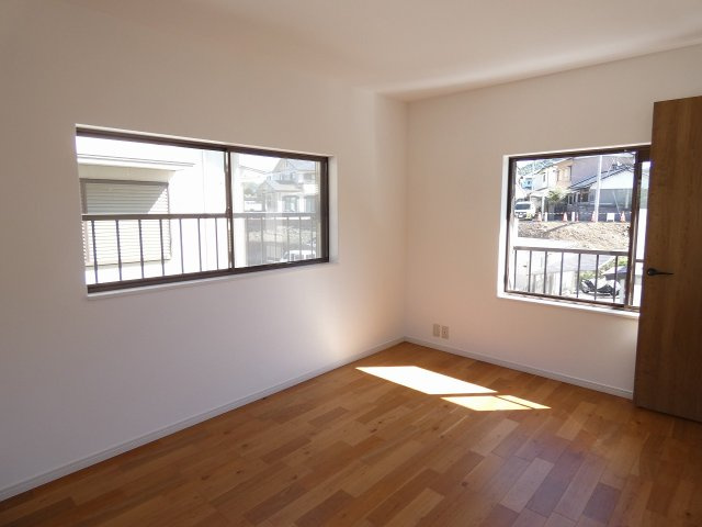 瀬戸西町　中古戸建　【リノベーション住宅】の洋室|2F  東の部屋　6.0帖