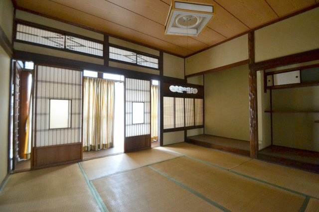 呉市西惣付町戸建ての寝室