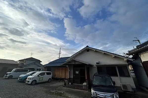 山本南平屋の外観