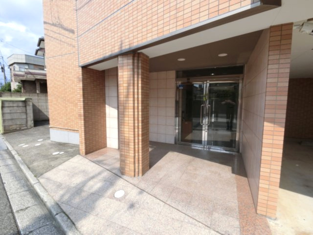 【エントランス】