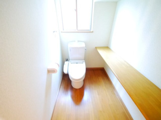 【その他】 | 八街市文違　中古戸建 | 平成16年7月築リビング約18.7帖カウンター 駐車2台可能（車種制限あり）東南角地 ユニットバス