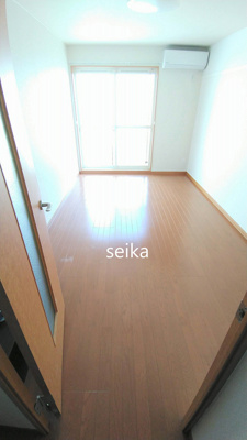 【内装】 | リバティハイム | 1階はフローリング、2F以上はカーペットです。