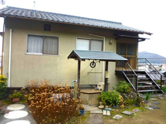【外観】 | 趣ある古民家です。その他南側に木造セメント瓦葺の建物有。