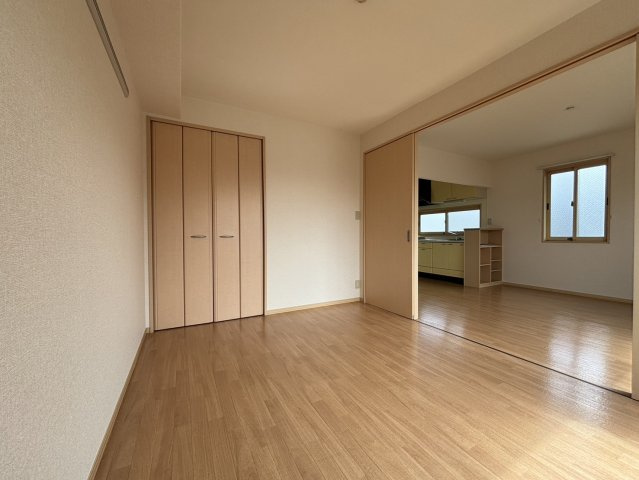 ヒロ・ハイム弐番館の洋室