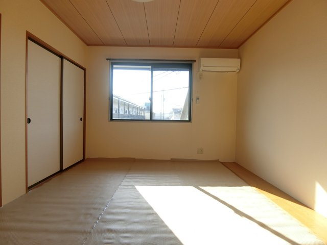 パストラル八田の和室