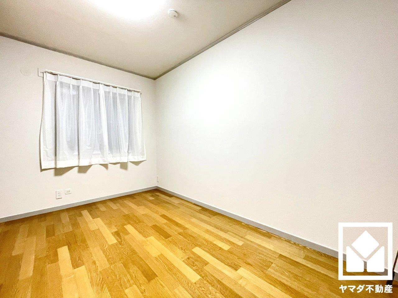 宇治市木幡御蔵山の洋室