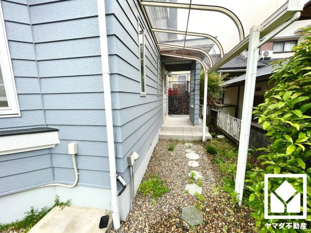 宇治市木幡御蔵山の庭