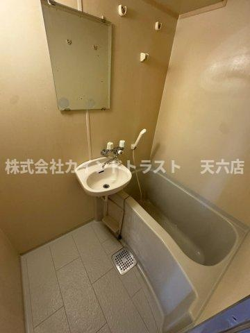 エスティライフ梅田新道の浴室|コンパクトで使いやすいお風呂です