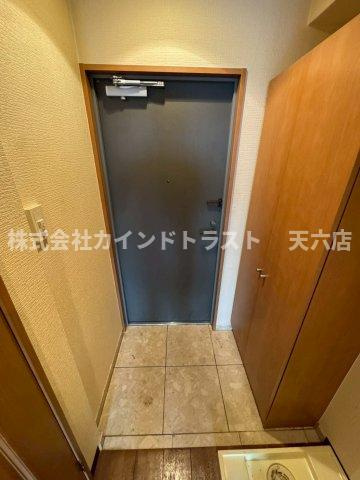 エスティライフ梅田新道の玄関|落ち着いた玄関です