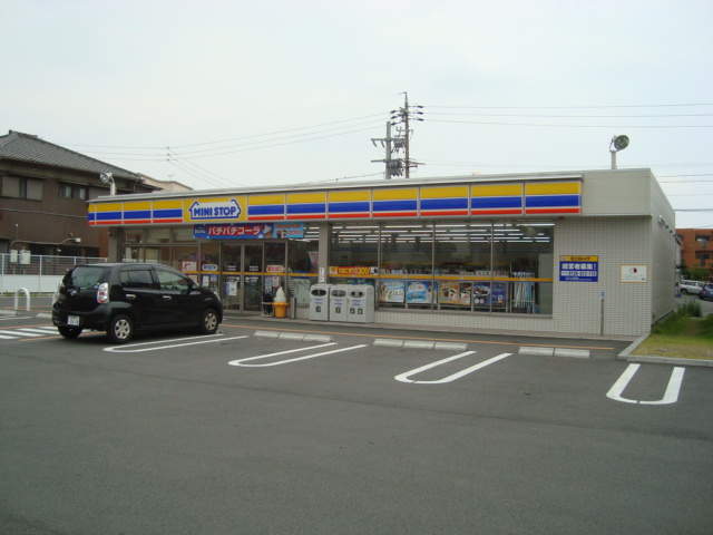 ピアチェーレＴⅡ左京山の周辺|ミニストップ名古屋曽根店まで415ｍ