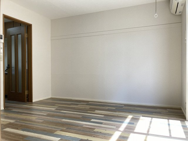 ラムセスAユニの洋室