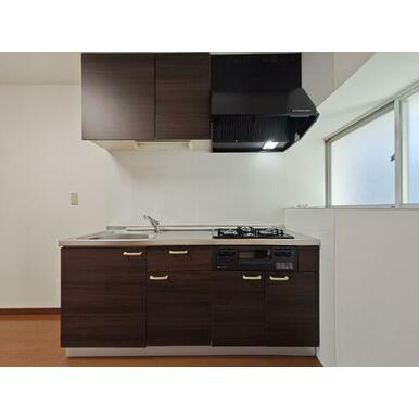 カームハウスのキッチン|使いやすいキッチンです
