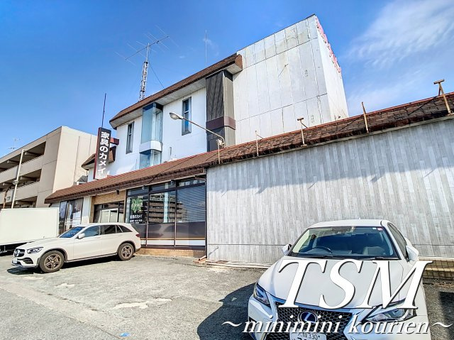 美井元町テナントビルの外観