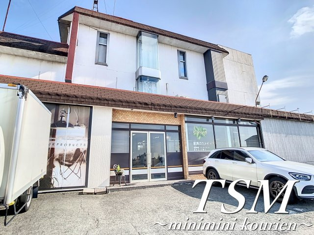 美井元町テナントビルの外観