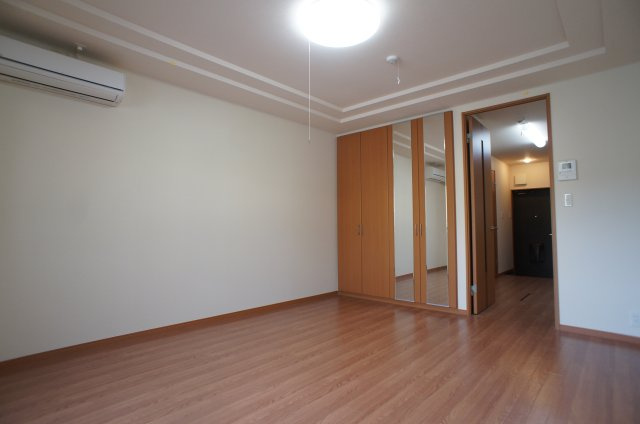 【内装】 | Relation | 9.1帖の洋室です