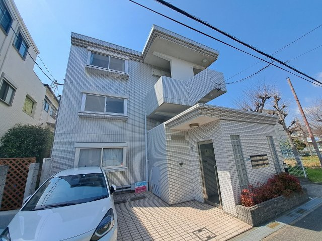 ロイヤル久寿川の外観