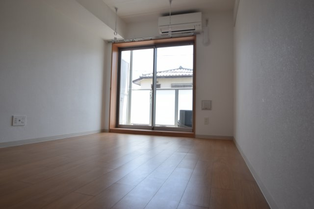 S-FORT船橋海神Eastの居間・リビング|陽当りが良好です