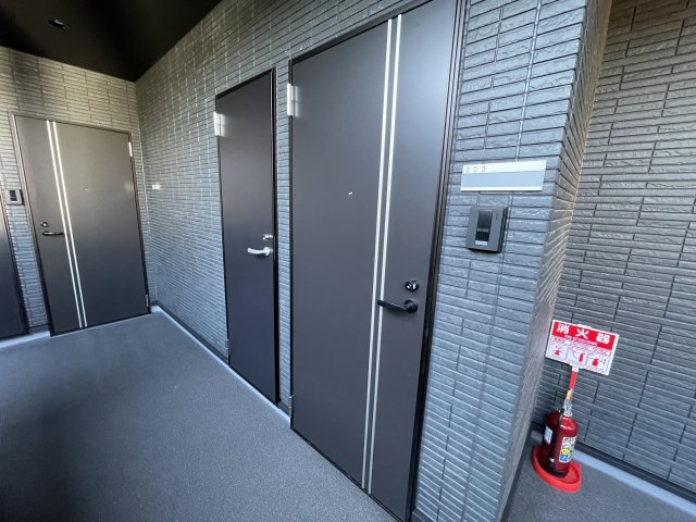 【玄関】