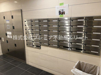 【その他共用部分】 | 集合郵便受けおよび宅配ロッカー