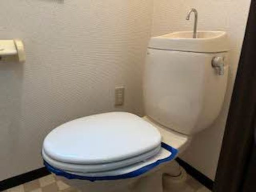 泉大津市曽根町１丁目のハイツのトイレ|コンパクトで使いやすいトイレです