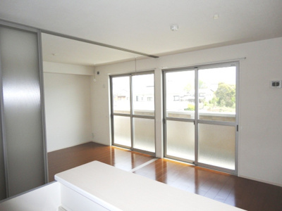 【居間・リビング】 | アヴニール | 使いやすいリビングです