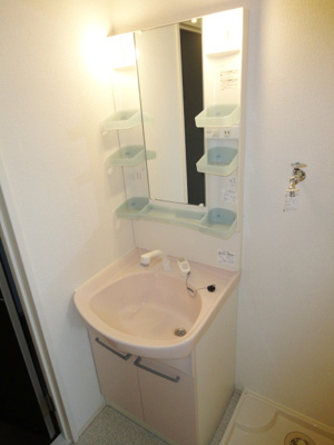 【独立洗面台】 | アヴニール | 独立洗面台あり、毎朝おしゃれに忙しい女性の方におすすめです