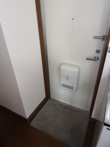 ラビットハウス白山Ⅰの玄関