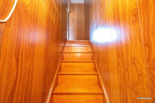 宮原アパートの設備|階段