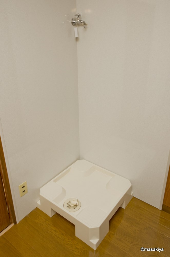 宮原アパートの洗面所|室内洗濯機置き場