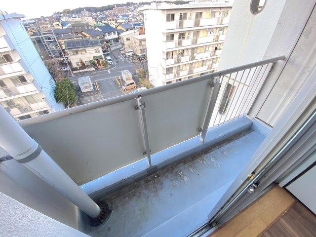 ヴィラナリー千代田2号棟のバルコニー