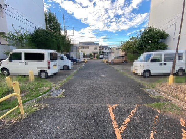 ヴィラナリー千代田2号棟の駐車場