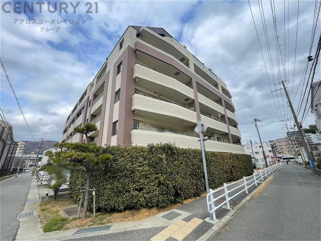 鉄筋コンクリート造6階建て