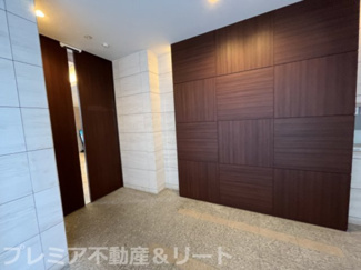 【エントランス】