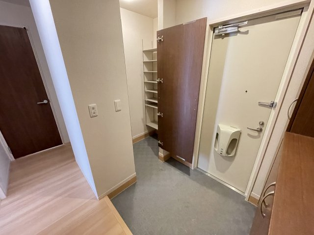 BLESS　HOUSE柏西町B棟の玄関