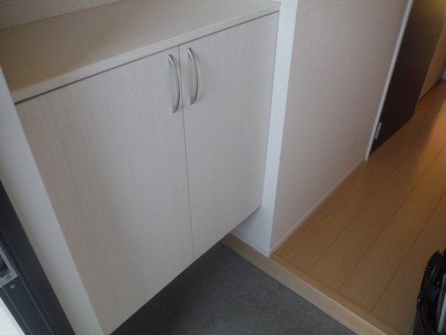 メゾンルミエール|下駄箱