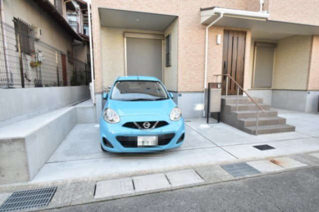 ステラハウス長岡天神Bの駐車場